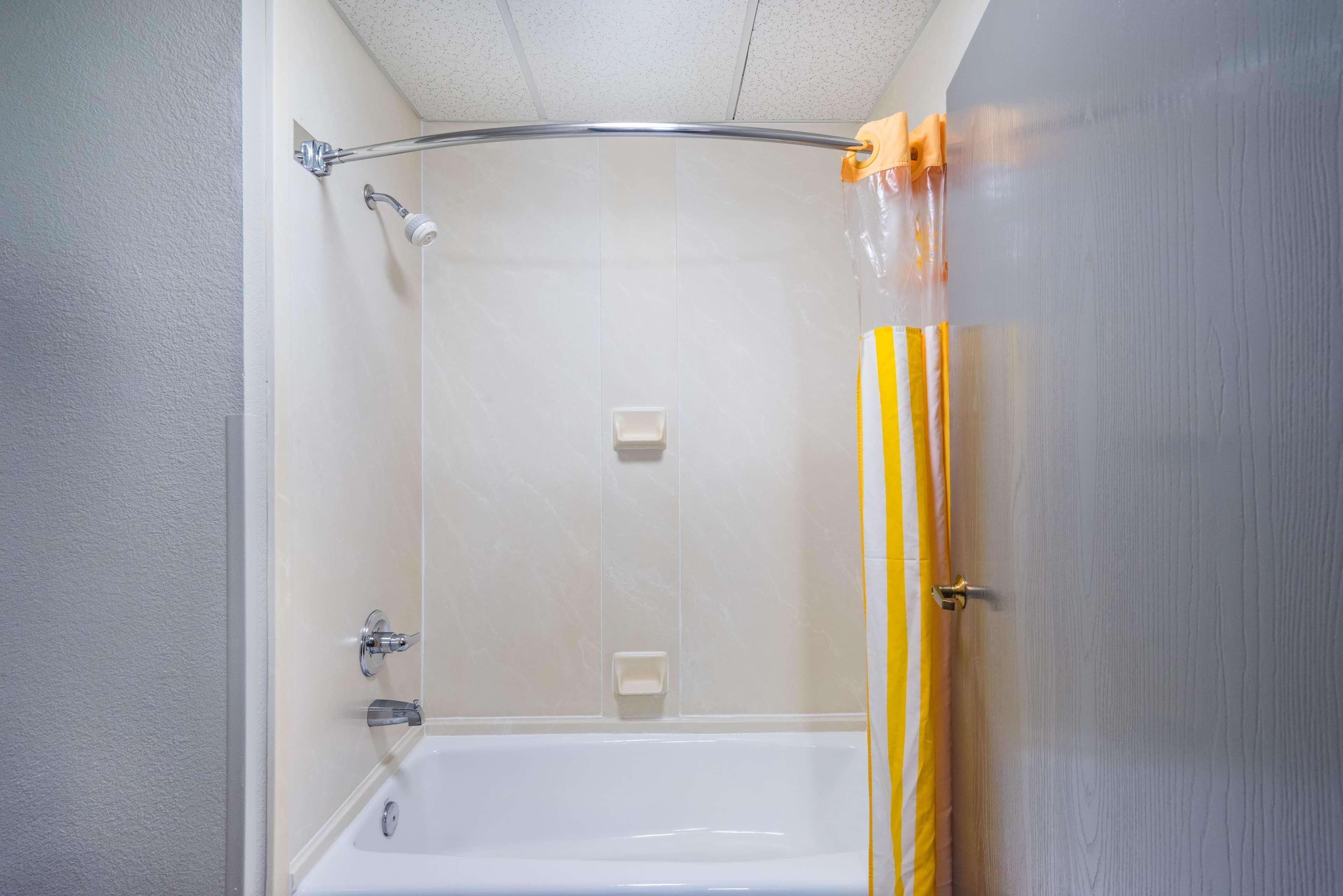 Hotel Wingate By Wyndham East 3*