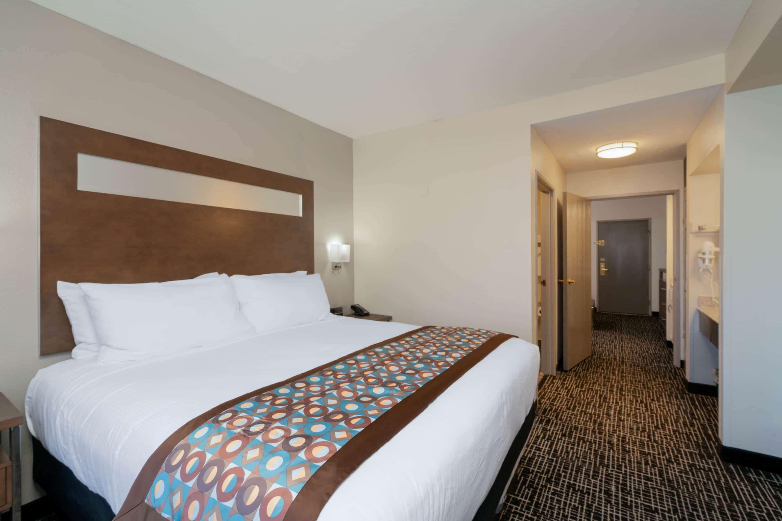 Hotel Wingate By Wyndham East 3*
