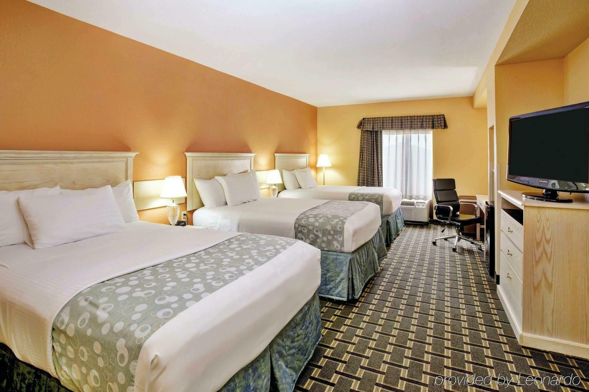 Wingate By Wyndham East 3*