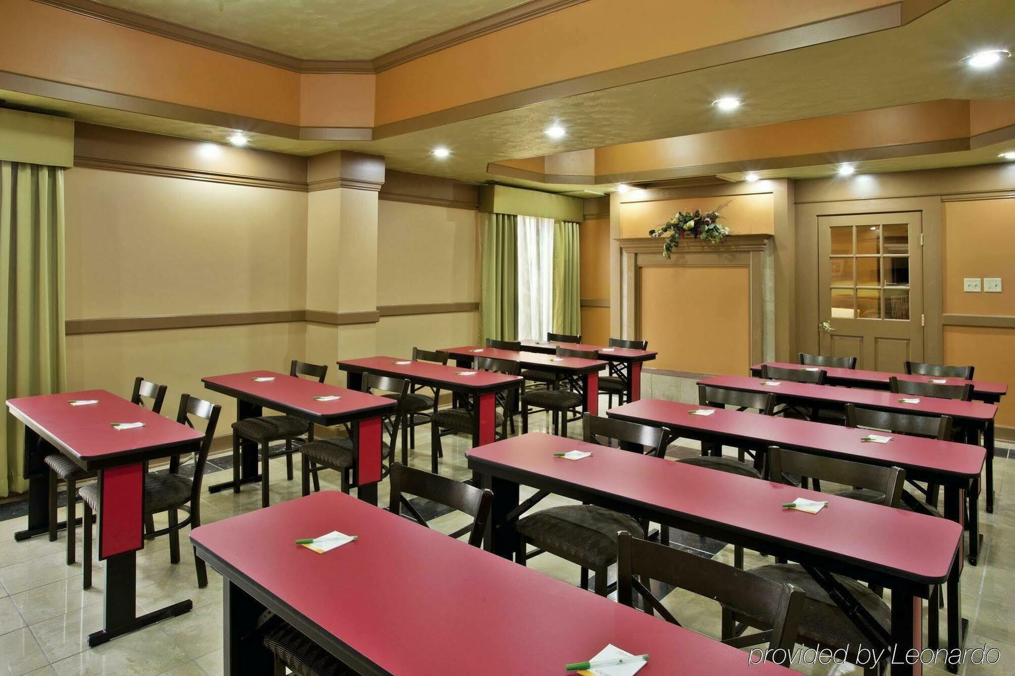 Wingate By Wyndham East Hotel
