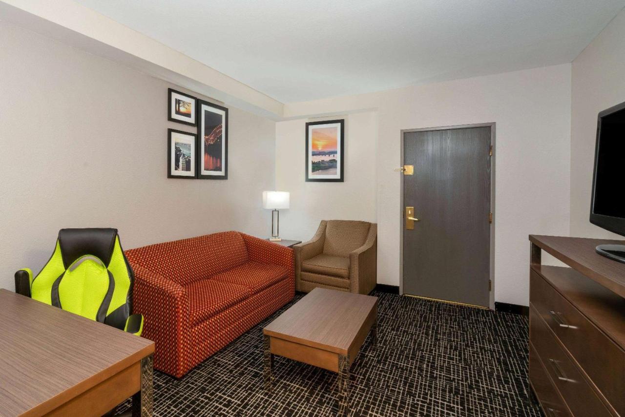 Hotel Wingate By Wyndham East 3*